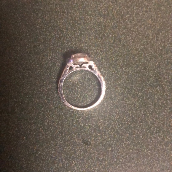 Engagement ring - Picture 2 of 3
